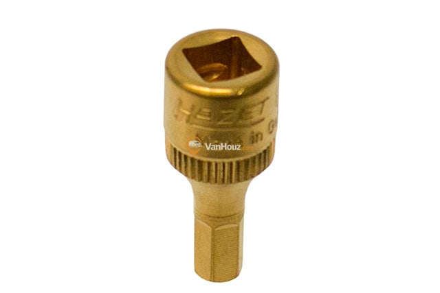 Socket